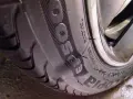 Una bolla su pneumatico, forse un chiodo conficcato, minaccia la sicurezza del viaggio.