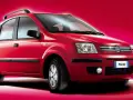 Fiat Panda 1.2 69 cv: un'icona rossa su sfondo acceso. Nonostante la sua popolarità, alcuni proprietari segnalano piccoli problemi.