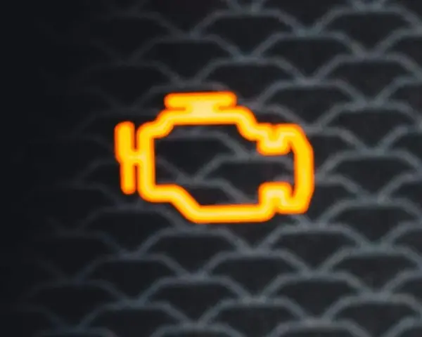 Spia motore accesa, possibile surriscaldamento motore. Attenzione!