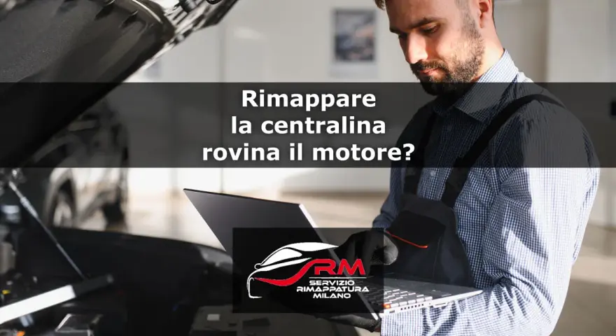 Meccanico con laptop davanti a motore aperto. La domanda è: "Rimappare la centralina rovina il motore?".