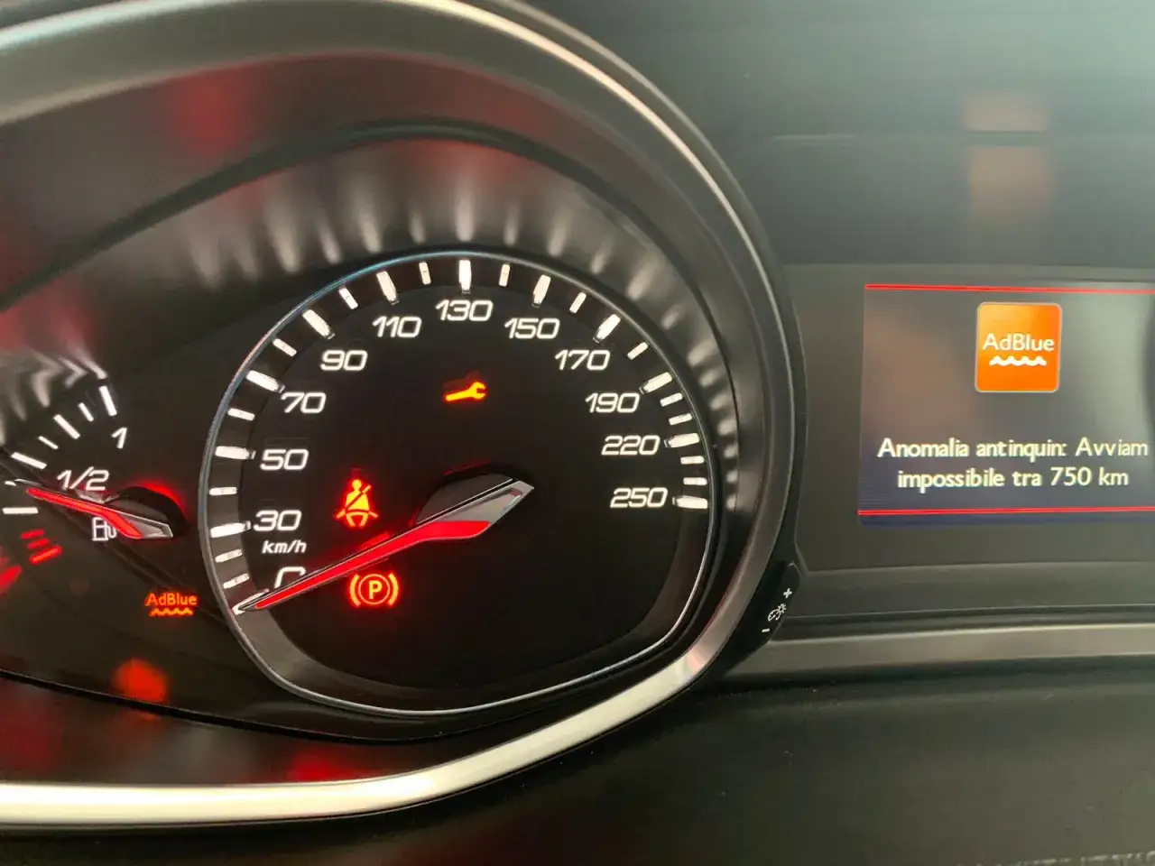 Spia AdBlue accesa sul cruscotto. Messaggio: 